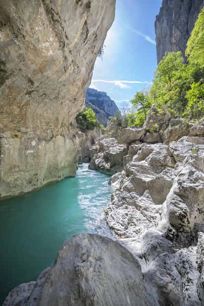 The Imbut Trial along the Verdon River in the Verdon Gorge (Var department, Provence-Alpes-Côte d'Azur, France, Europe)