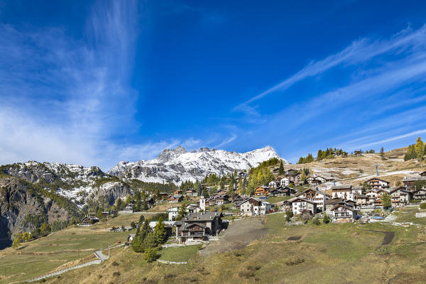 View of Chamois in autumn (Chamois, Valtournenche, Aosta province, Aosta Valley, Italy, Europe)
