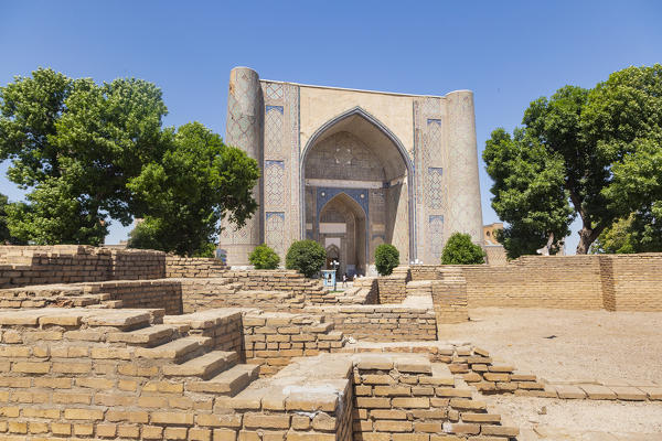 The monumental Madrasah of Bibi Khanum Mosque. Sammarcanda, Uzbekistan, Central Asia.