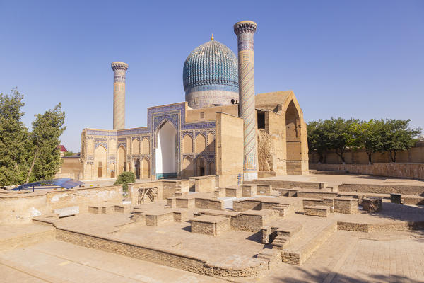 Persian architecture in the Tamerlane mausoleum at Samarkand. Sammarcanda, Uzbekistan, Central Asia.