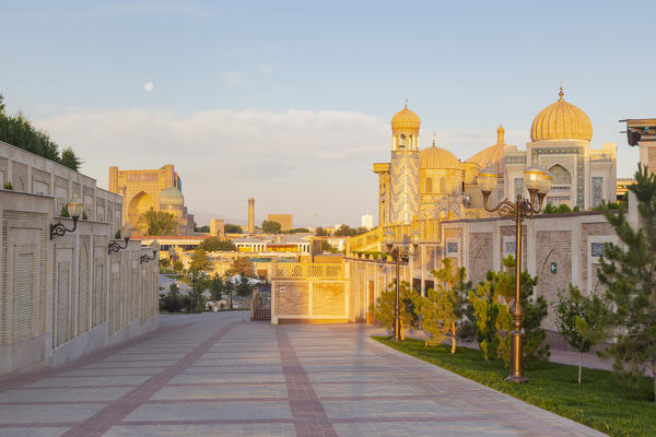 Hazrat Hizr mosque one of the historical buildings of Samarkand at sunrise. Sammarcanda, Uzbekistan, Central Asia.