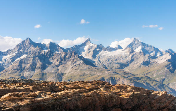 Mountainscape of Weisshorn, Zinalrothorn and others 4000 peaks from Gandegghutte. Zermatt, Vallese canton, Switzerland, Alps, Europe.