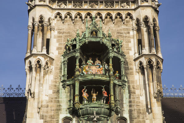 Europe, Germany, Munich. Carillon at Munich townhall in Marienplatz