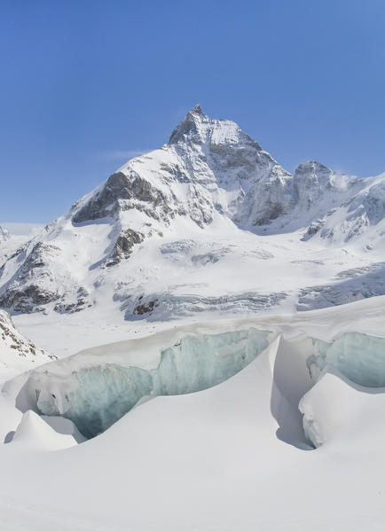 Europe, Switzerland, Zermatt. Matterhorn Tiefnatten glacier landscape