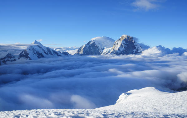 Huascaran peaks from Pisco mount. Ancasch, Cordigliera Blanca, Peru