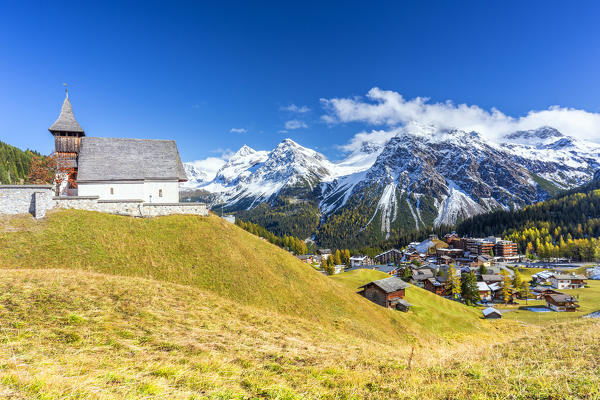 Alpine village of Arosa in autumn. Arosa, Canton of Graubunden, Switzerland.