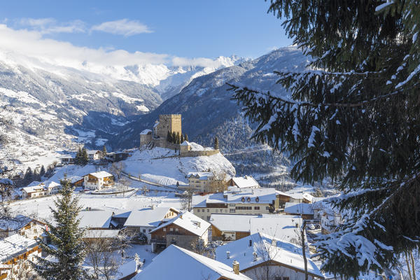 View of Ladis Castle, great observation point on Kaunertal. Ladis, Inntal, Tirol, Osterreich, Europe