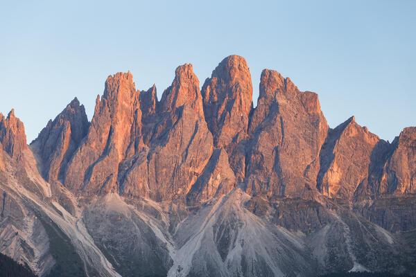 Sunset with enrosadira on Odle Dolomites (Grande Fermeda, Sass de Mesdì), Funes valley (val di Funes), Bolzano province, South Tyrol, Trentino alto adige, Italy, Europe