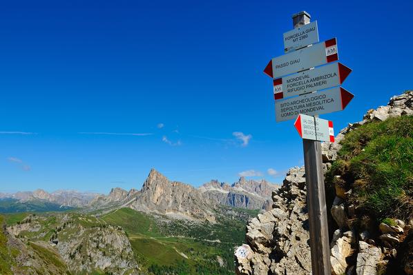 Passo Giau, Mount Tofane and Mount Nuvolau, Cortina d'Ampezzo and San Vito di Cadore, Dolomite Alps, Province of Belluno, Veneto Region, Italy