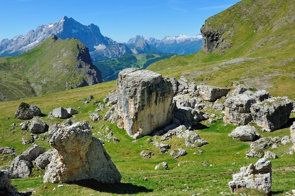 trekking from Passo Giau, Val Cernera, Cortina d'Ampezzo and San Vito di Cadore, Dolomites, Alps, Province of Belluno, Veneto Region, Italy