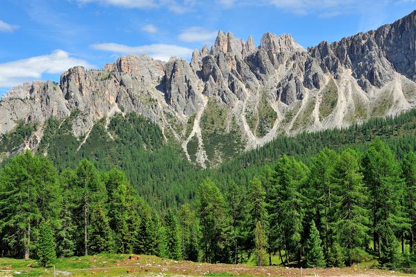 Ponta de Giau mount, San Vito di Cadore and Cortina d'Ampezzo valley, Dolomite Alps, Province of Belluno, Veneto Region, Italy
