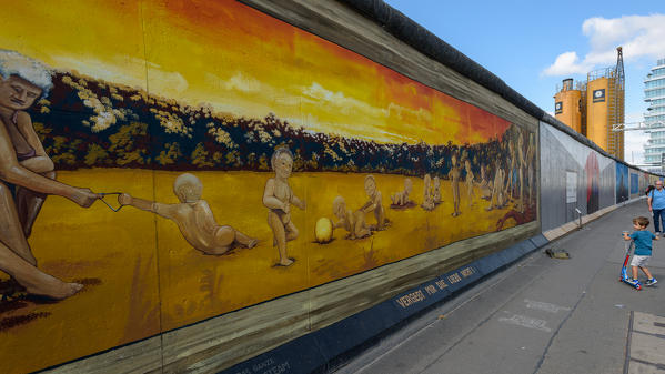 East Side Gallery,  murals on Berlin Wall, Berlin, Germany, Europe
