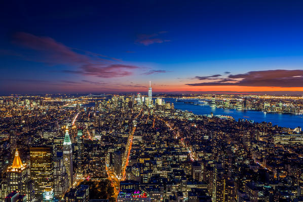 USA, New York, New York City, Empire State Building and lower Manhattan Skyline