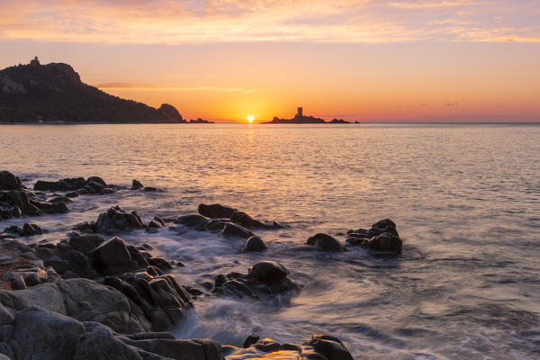 The île d'Or silhouette at sunrise, viewed from Cap Dramont beach, Saint-Raphaël, Var department, Provence-Alpes-Côte d'Azur region, France
