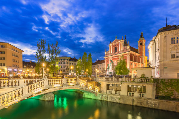 The old town of Ljubljana, with the Ljubljanica river and the Triple Bridge. Ljubljiana, Osrednjeslovenska, Slovenia