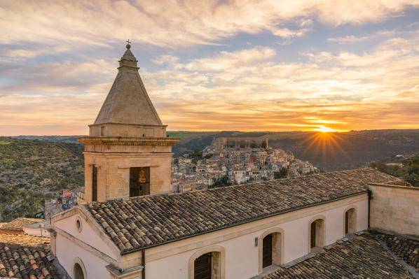 Close up of Santa Maria delle scale church and Ragusa Ibla in the background at sunrise, Ragusa, Sicily, Italy