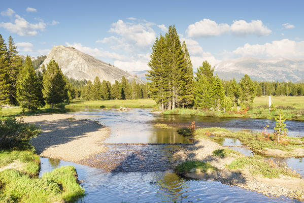 Toulumne River and Lembert Dome, Toulumne Meadows, Tioga Pass, Yosemite National Park, California, North America, USA
