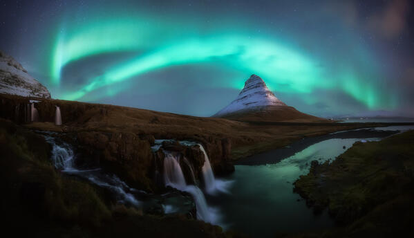 Kirkjufell waterfall e mount,Snæfellsnes,Iceland.
