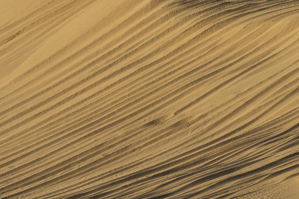 texture in the sand dunes, Sahara desert, Tunisia, Northern Africa.