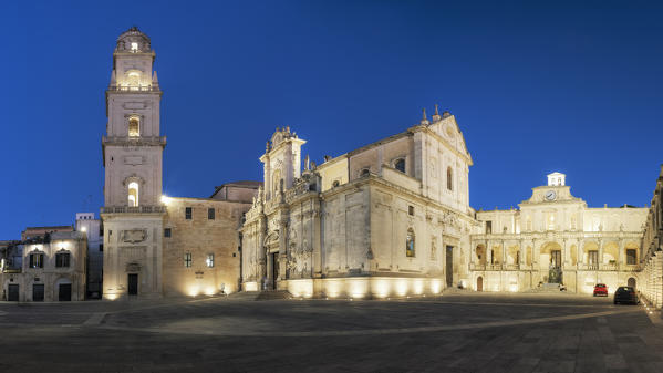 The Cathedral and Piazza del Duomo square in Lecce at summer night, municipality of Lecce, Lecce province, Apulia district, Italy, Europe