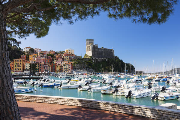 the medieval castle dominates the gulf of Lerici during a beautiful sunny day, Lerici, La Spezia, Liguria, Italy, Europe