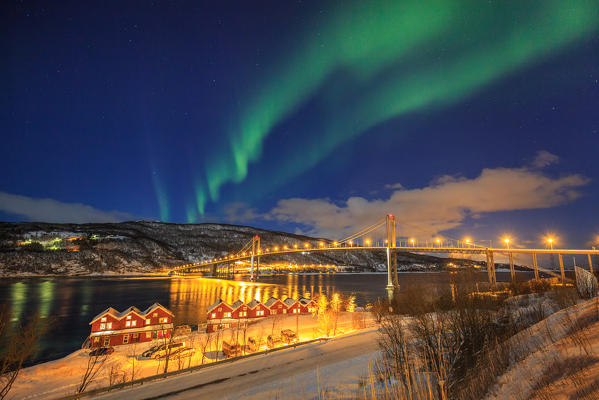 Norway, Lofoten island, tjeldsundbrua, Northern light