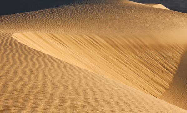 Mesquite Flat Sand Dunes at sunset, Death Valley National Park, California, North America, USA