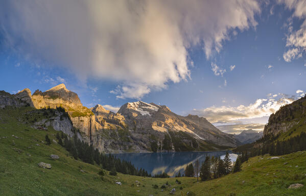 Panoramic view of Oeschinensee at sunset, Berna, Canton Berna, Switzerland, Western Europe 