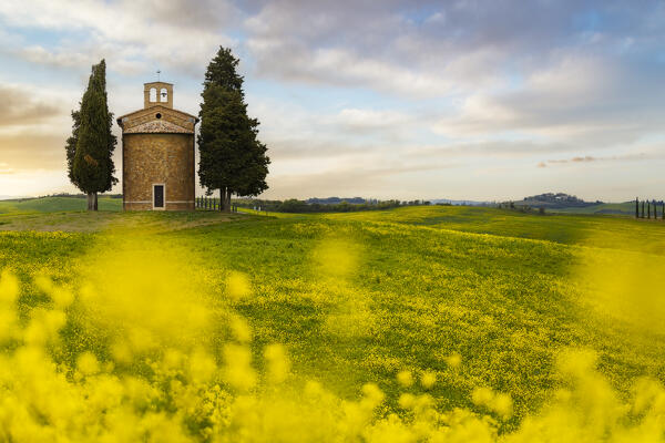 Sunset at Cappella della Madonna di Vitaleta, Vitaleta, San Quirico d'Orcia, Siena, Tuscany, Italy, Southern Europe