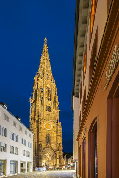 Illuminated Gothic Cathedral in Freiburg im Breisgau, Munsterplatz, Baden Wurttemberg, Germany, Deutschland, Western europe