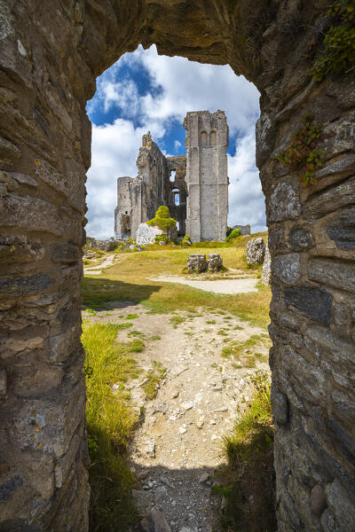 Corfe Castle portrayed within its walls, Corfe Castle, Purbeck, Dorset, England, Great Britain, United Kingdom