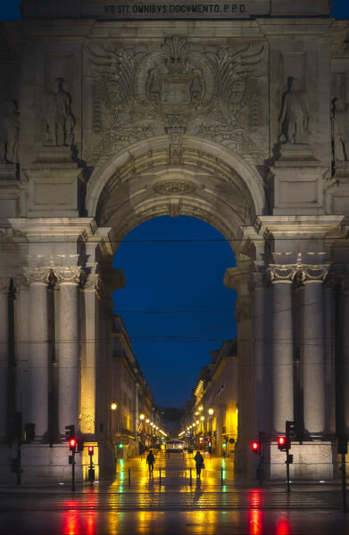 The iconic Arco da Rua Augusta before sunrise, Baixa, Lisbon, Portugal, Iberian peninsula, Western Europe
