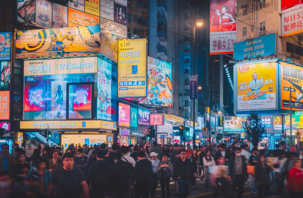 Causeway Bay crossing during night, Causeway Bay, east Point, Hong Kong, China, Asia