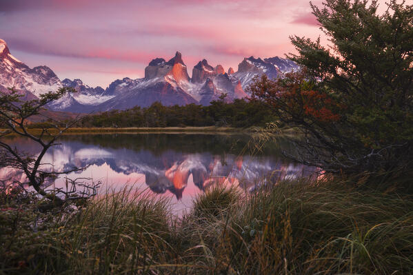 Lake Pehoe and Cuernos del Paine in the background during sunrise, Torres del Paine NP, Ultima Esperanza, Region de Magallanes y de la Antartica Chilena, Patagonia, Chile, South America