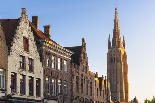 Church Onze Lieve Vrouwekerk and houses of Bruges during sunset, Bruges, Belgium, West Flanders, Flanders, Western Europe