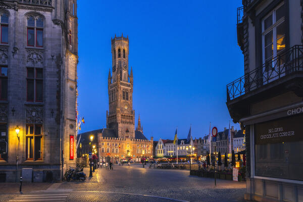 Illuminated Belfort and Markt square at dusk, Markt of Bruges, Belgium, West Flanders, Flanders, Western Europe