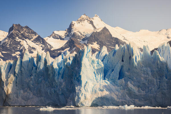 Glacier front of Perito Moreno and mountains, Parque Nacional Los Glaciares, El Calafate, Santa Cruz, chilean antarctica region, Patagonia Argentina, Argentina, South America