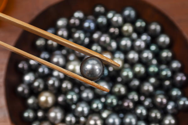Black South Sea Pearls, Fakarawa, Tuamotu Archipelago, French Polynesia.