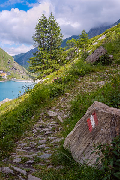 Italy, Graie Alps, Piedmont, Torino, Malciaussia Lake: hiking trails