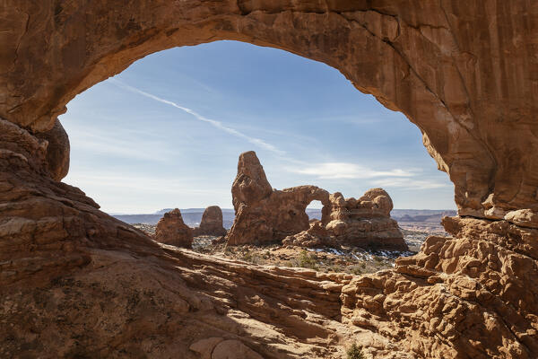 USA, Utah, Arches National Park: Turret Arch from the North Window