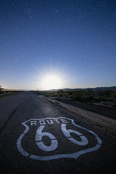 USA, California, Mojave Desert: moon rising on the Historic Route 66