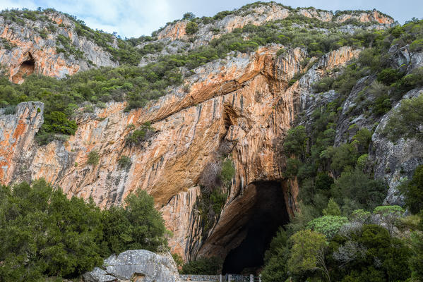 Italy, Sardinia, Sud Sardegna, Sulcis-Iglesiente, Domusnovas.
San Giovanni Cave has been recognized as a natural monument. it is the only cave in Italy, third in the world, to be covered by car. In the picture the entrance
