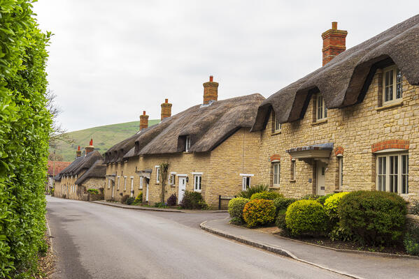Traditional thatched-roof houses in the village of West Lulworth, Jurassic Coast, UNESCO World Heritage Site, Dorset, England, United Kingdom