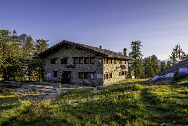 Refuge Barbustel at sunrise, Aosta province, Valle D'Aosta, Italy, Europe.