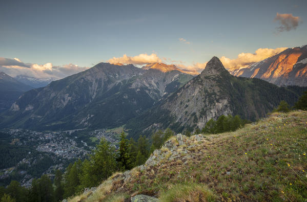 Sunrise in the Val Ferret, Ferret Valley, Courmayeur, Aosta Valley, Italy, Europe