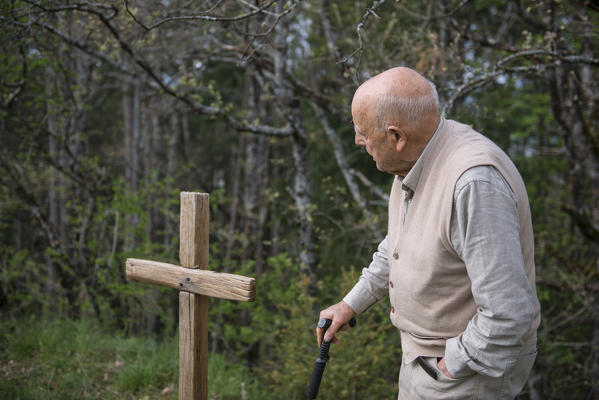 Fabio Clauser, creator and founder of the Sasso Fratino Integral Reserve, the first one in Italy, in his house, Pratovecchio, Tuscany district, Italy