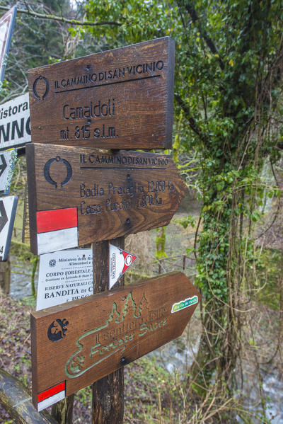 Signboard, Foreste Casentinesi NP, Tuscany, Italy