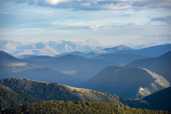 Italy, Umbria, Monte Cucco Park, Sibillini mountains in Autumn