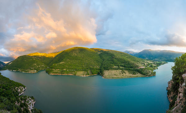 The Fiastra lake at sunset, Monti Sibillini NP, Marche, Italy