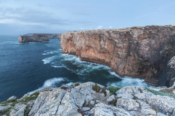 The lighthouse overlooking the Atlantic Ocean, Cabo De Sao Vicente, Sagres, Algarve, Portugal, Europe